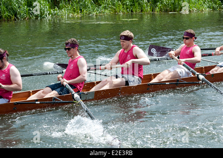 Cambridge May Bumps, a St. Catherine`s College men`s eight Stock Photo